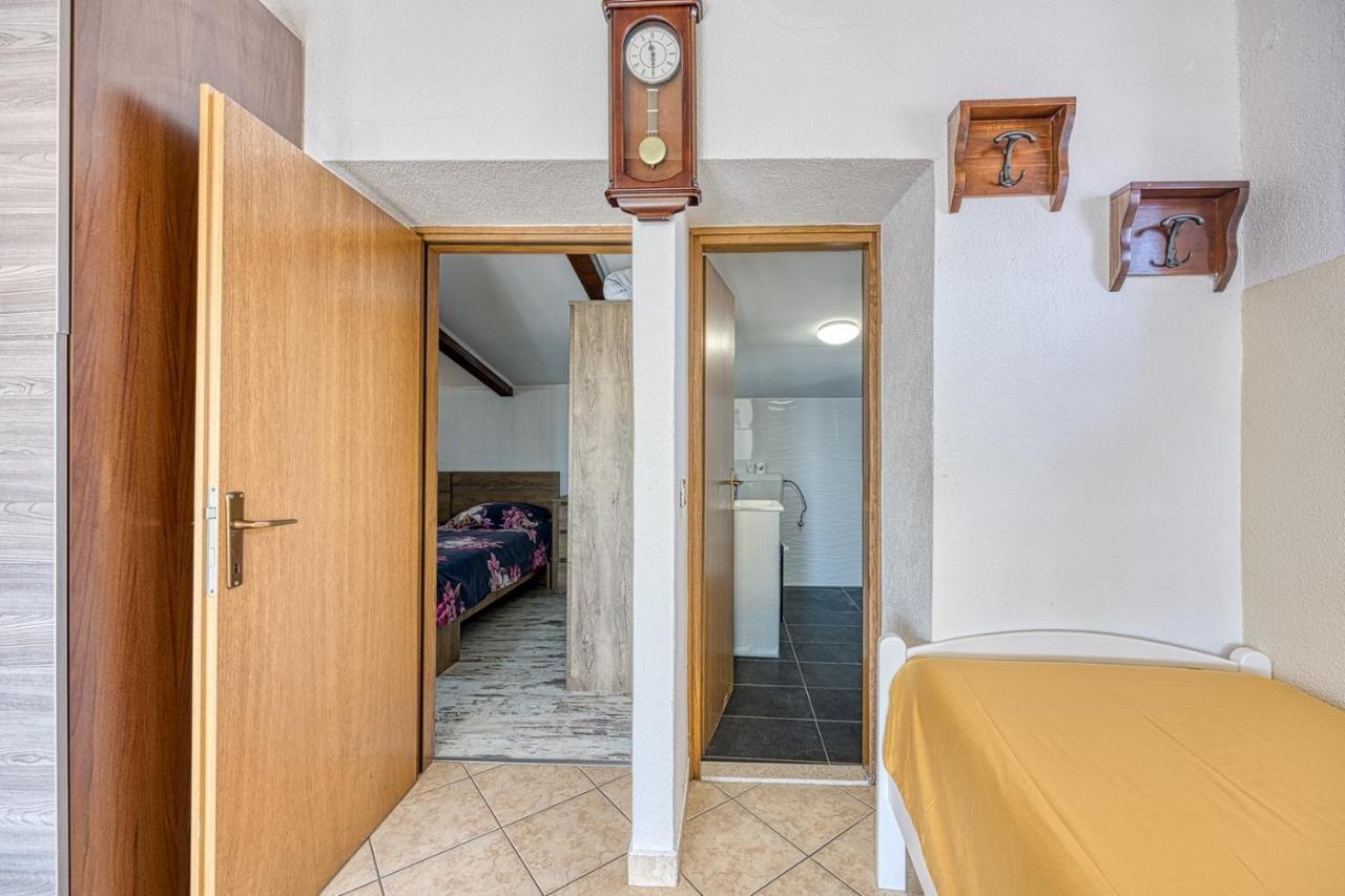 Old Town Apartments In Umag Ngoại thất bức ảnh