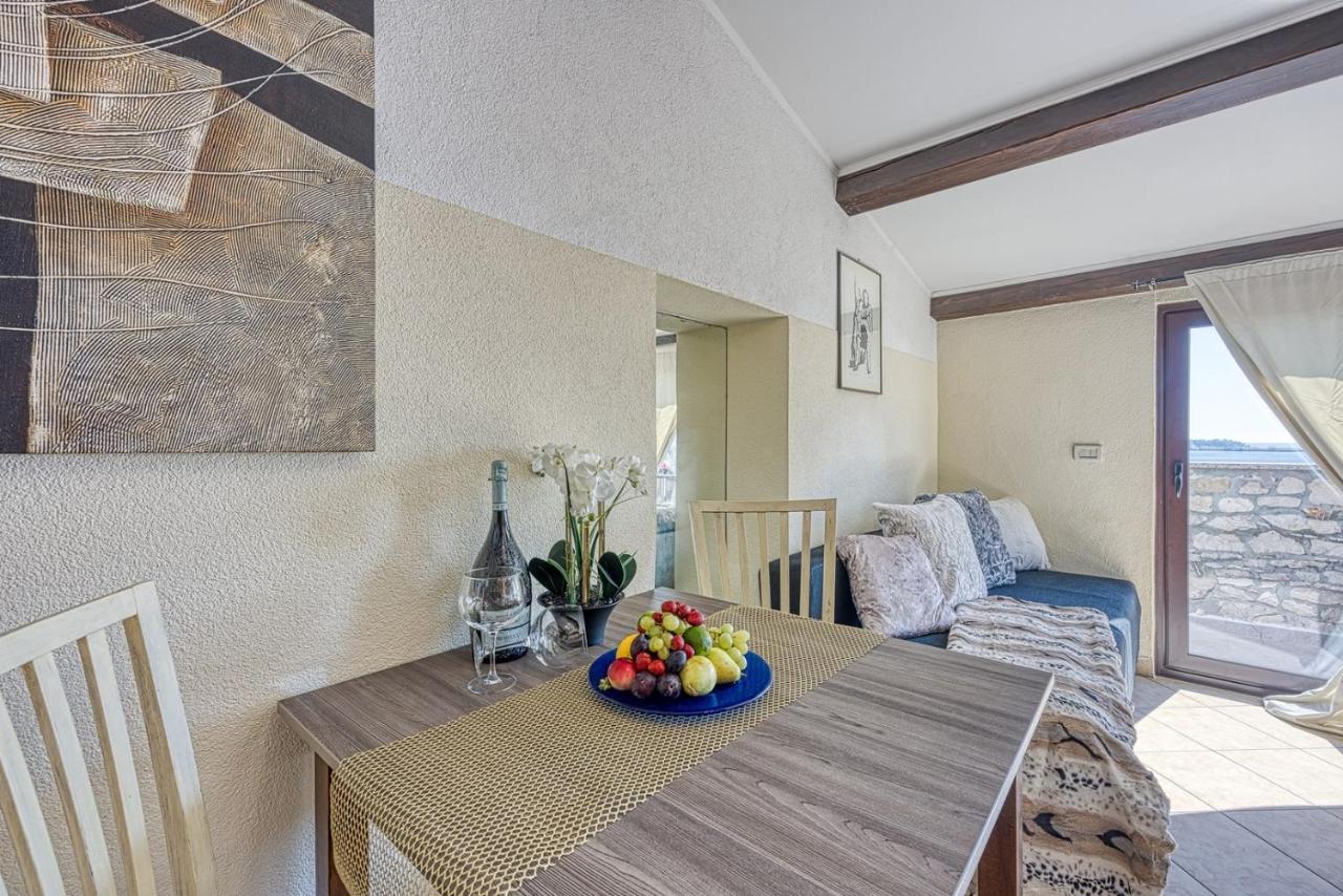 Old Town Apartments In Umag Ngoại thất bức ảnh